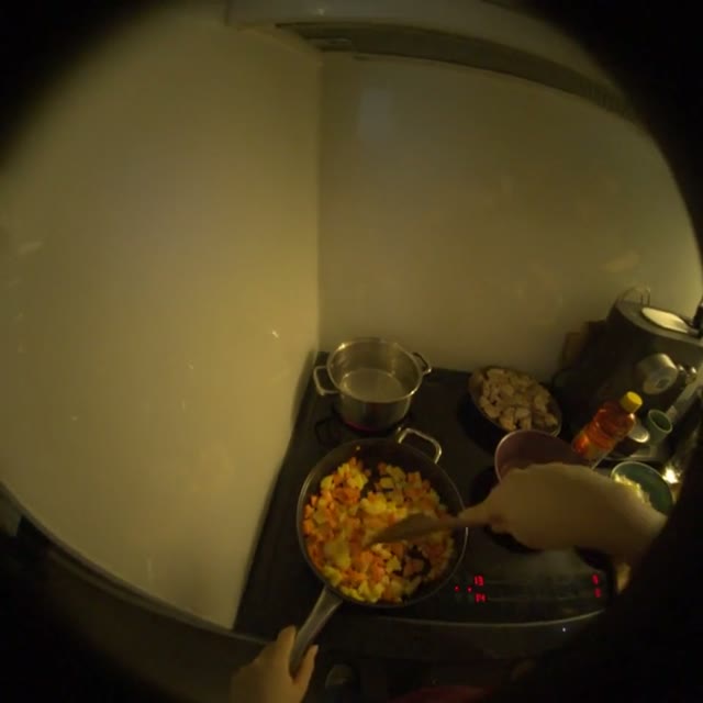 Stirring vegetables